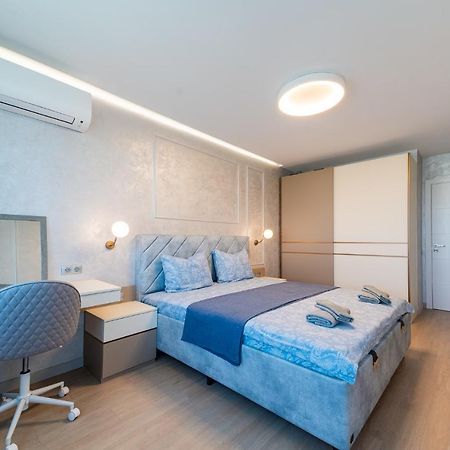 Sky Symphony Apartment Varna Luaran gambar