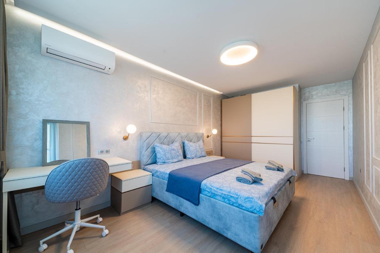 Sky Symphony Apartment Varna Luaran gambar