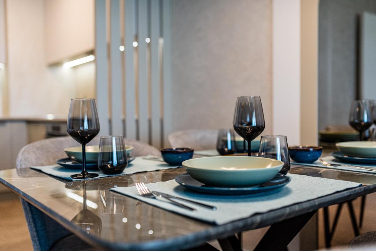 Sky Symphony Apartment Varna Luaran gambar
