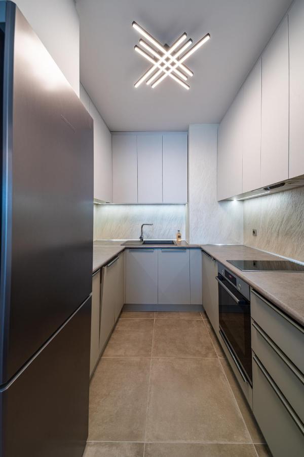 Sky Symphony Apartment Varna Luaran gambar
