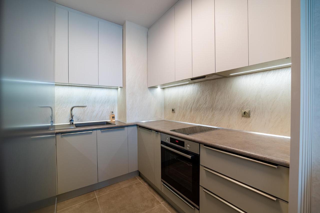 Sky Symphony Apartment Varna Luaran gambar