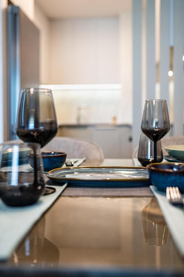 Sky Symphony Apartment Varna Luaran gambar