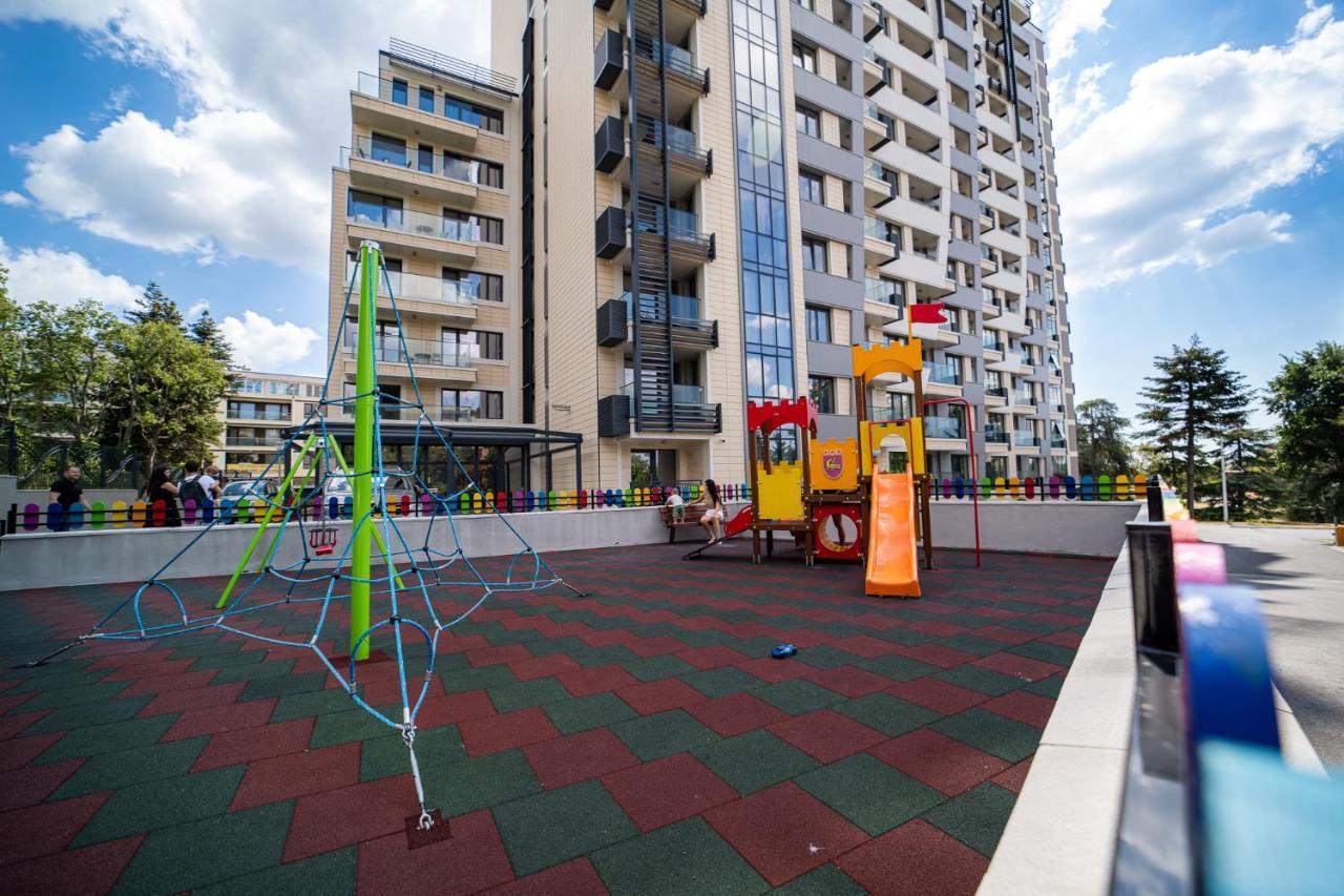 Sky Symphony Apartment Varna Luaran gambar